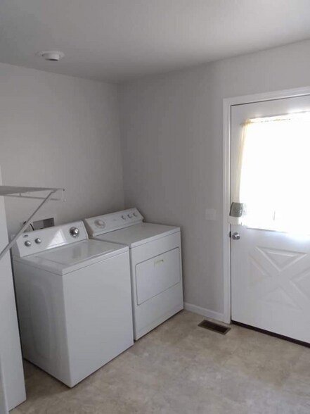 Building Photo - 85 Co Rd 125