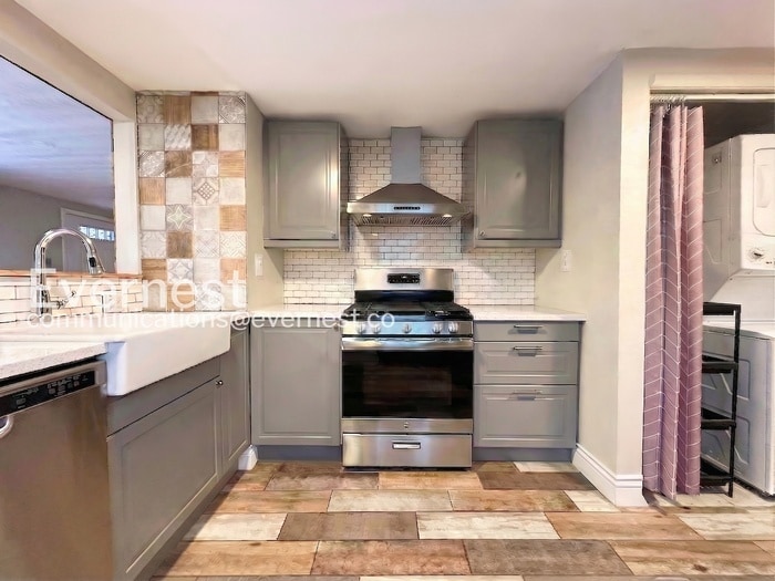 Building Photo - 1985 Ingalls St