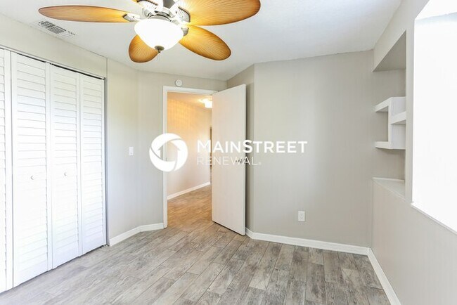 Building Photo - 3 Bedroom Pet-Friendly Home in New Port Richey, FL with Main Street Renewal