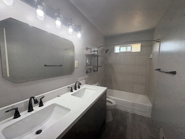 Building Photo - 3617 Parsifal St NE