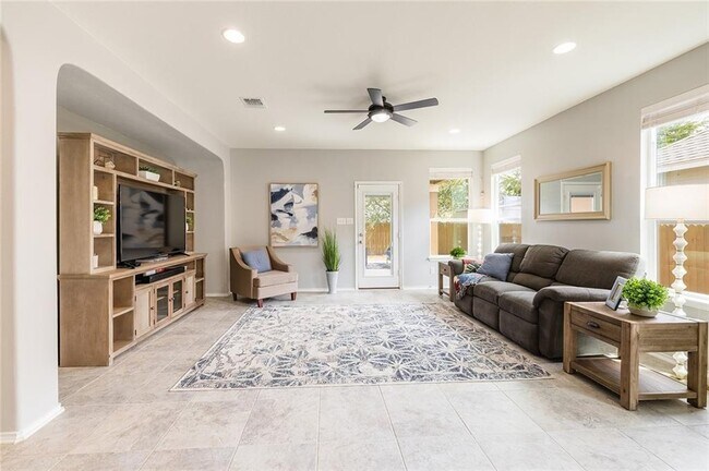 Building Photo - 6133 Mantalcino Dr