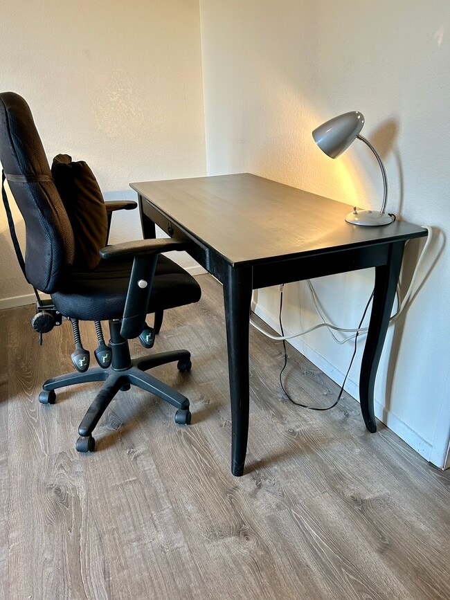 Desk - 4234 E Western Dr