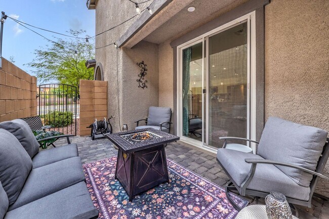 Building Photo - Stunning Skye Canyon Home in gated community with Loft & Upgrades