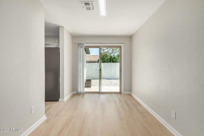 Building Photo - 4911 E Culver St