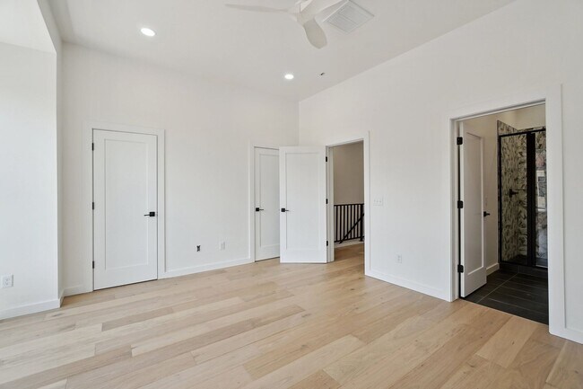 Building Photo - The White Workroom in The Heart of Selah