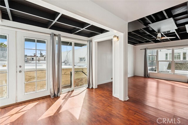 Building Photo - 305 Marine Ave