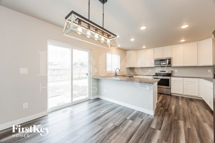 Building Photo - 10153 Luneth Dr
