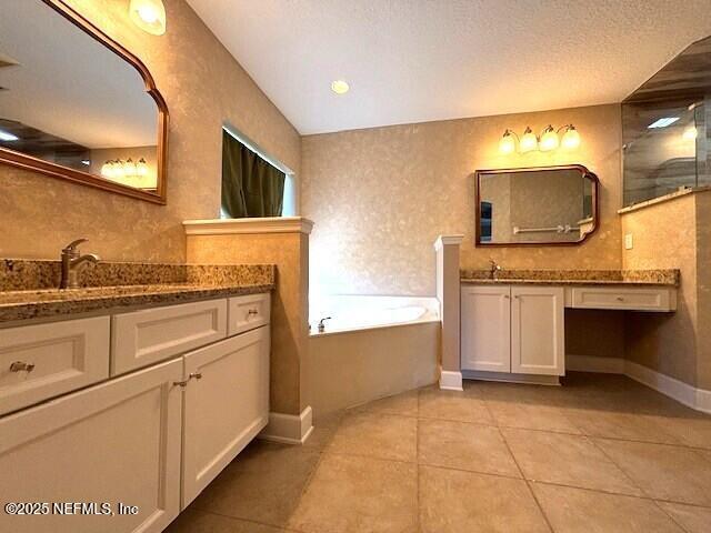 Building Photo - 2035 Medinah Ln