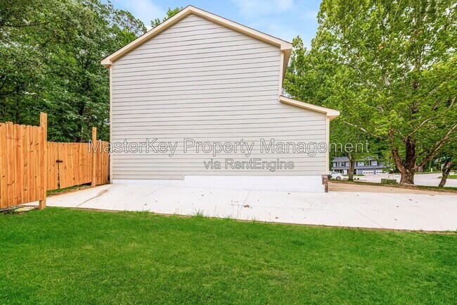 Building Photo - 104 Castle Bay Ct