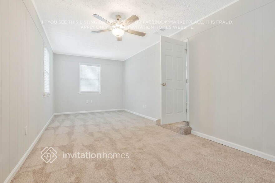 Building Photo - 415 Plainville Dr SW