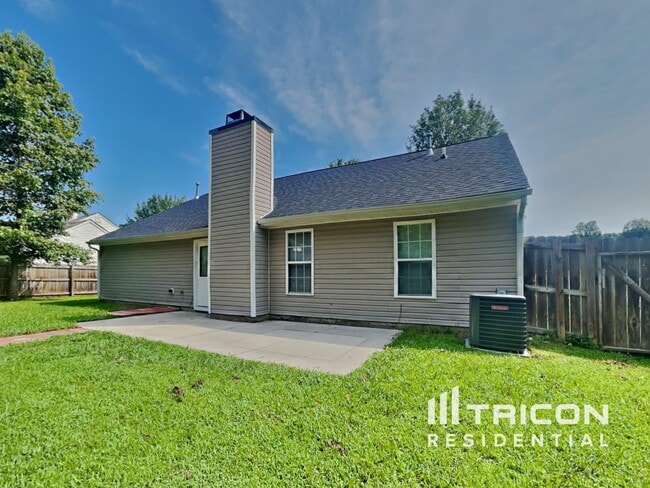 Building Photo - 1802 Bellwick Dr