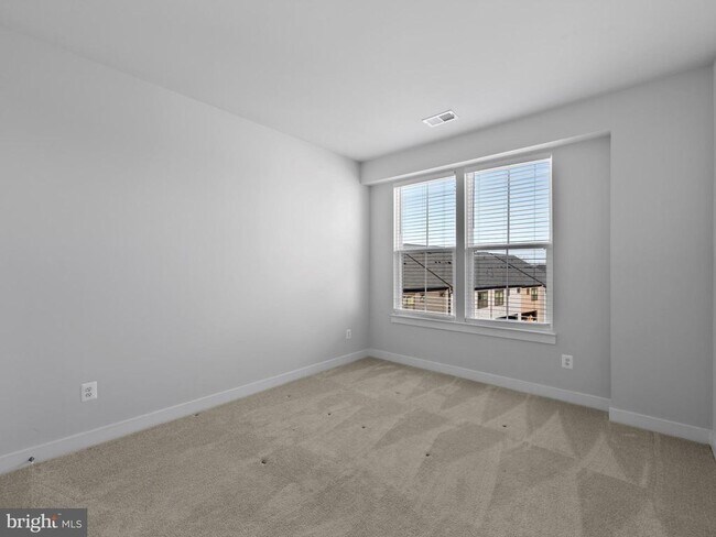 Building Photo - 2709 Velocity Rd