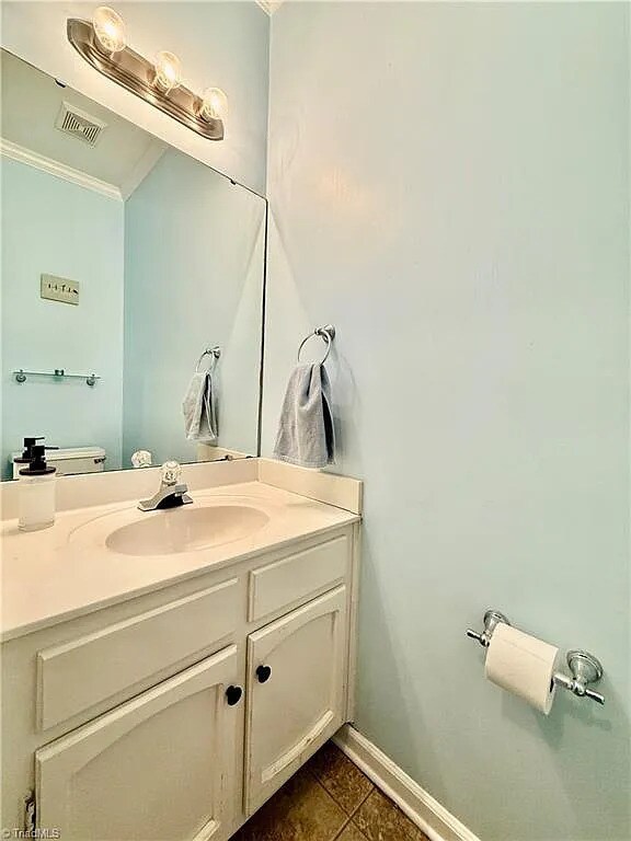 Building Photo - Earn Wealth While Leasing - Like a Homeown...