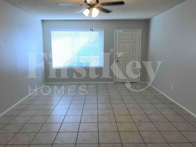 Building Photo - 3204 S Nu Vista Ln