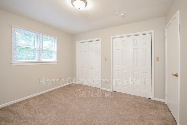 Building Photo - 304 Walnut Hollow Ct