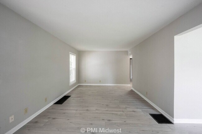 Building Photo - "Charming 3-Bedroom Home in Indianapolis –...
