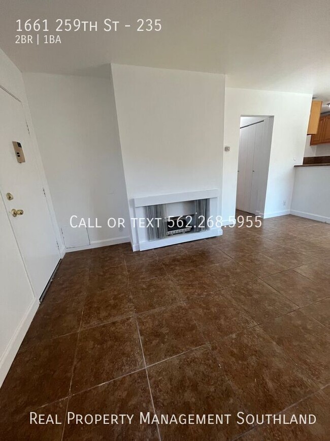 Building Photo - 2 Bed/ 1 Bath Apartment in Harbor City For...