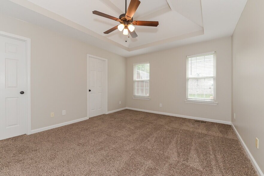 Building Photo - 504 Parrish Way