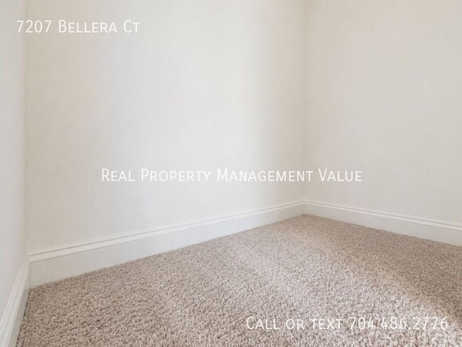 Building Photo - 7207 Bellera Ct