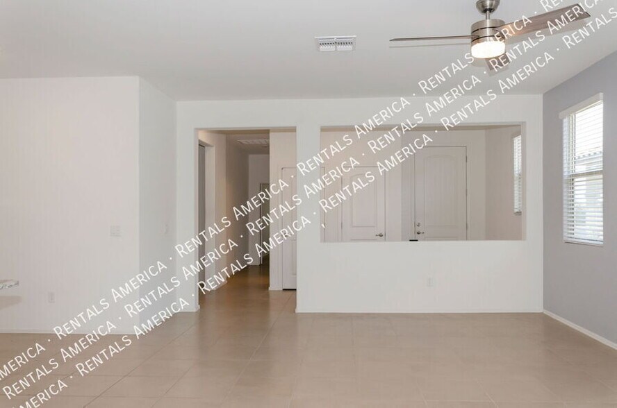 Building Photo - 5631 S Ruby Quin Pl