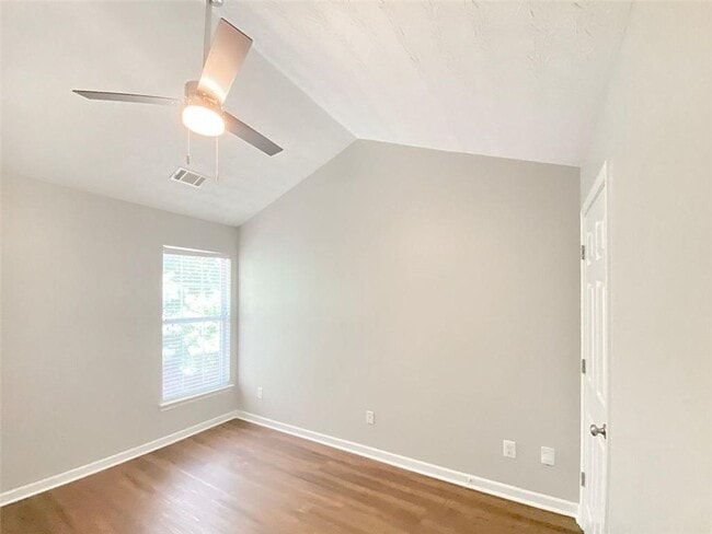 Building Photo - 1232 Gates Cir SE