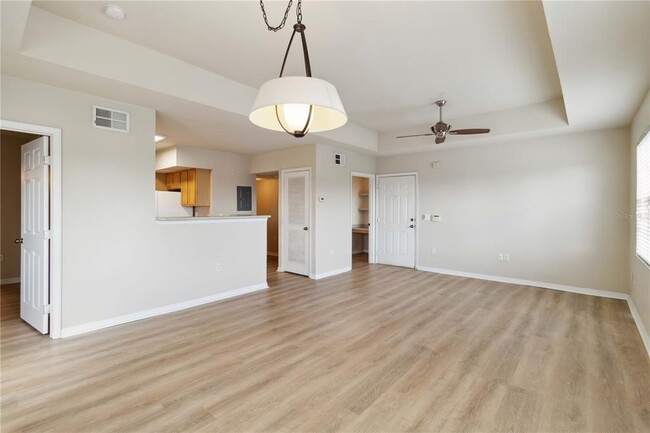 Building Photo - 1010 Villagio Cir