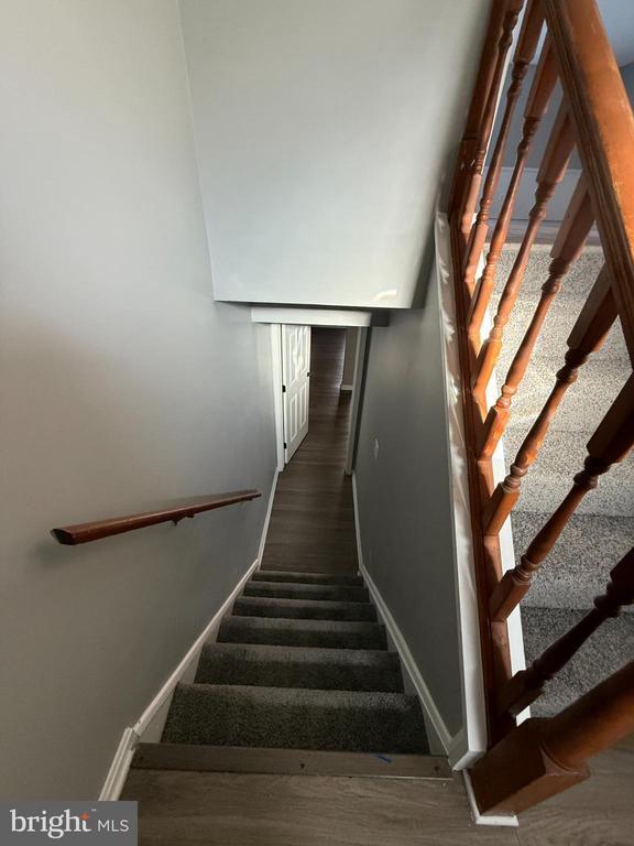 Building Photo - 1027 Pirates Ct