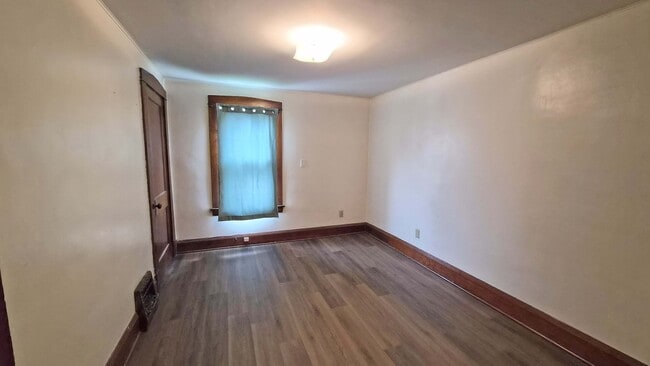 Building Photo - 52 N Brockway Ave