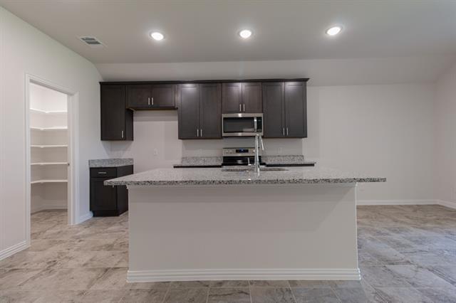 Building Photo - 1017 Verde Vly Ln