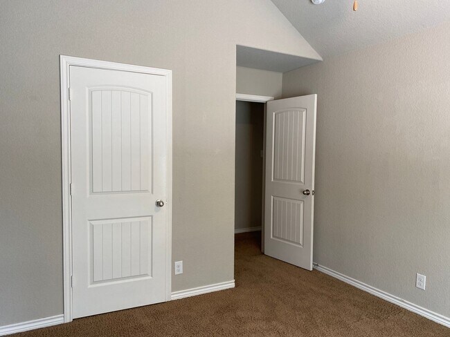 Building Photo - 5 BEDROOM, BELTON ISD