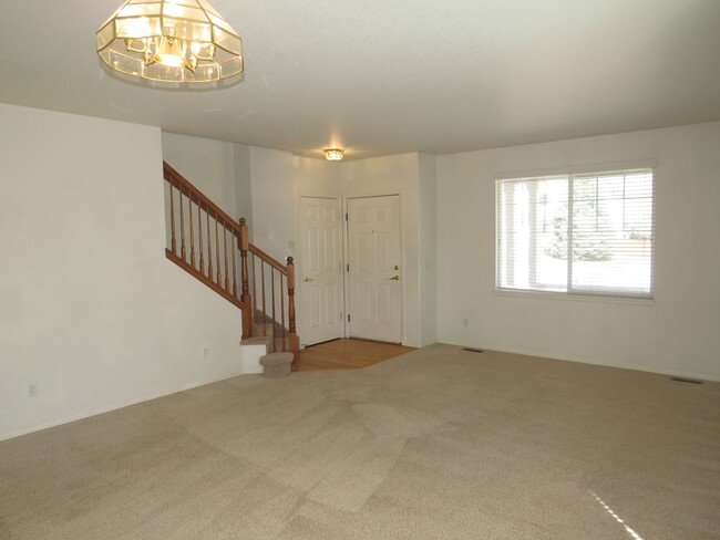 Building Photo - Gorgeous 3-Bedroom House in Stetson Hills