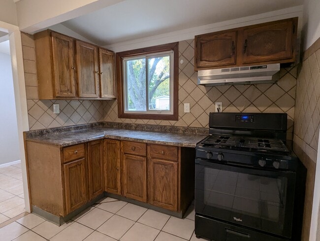 Building Photo - 2704 Cameron Ave