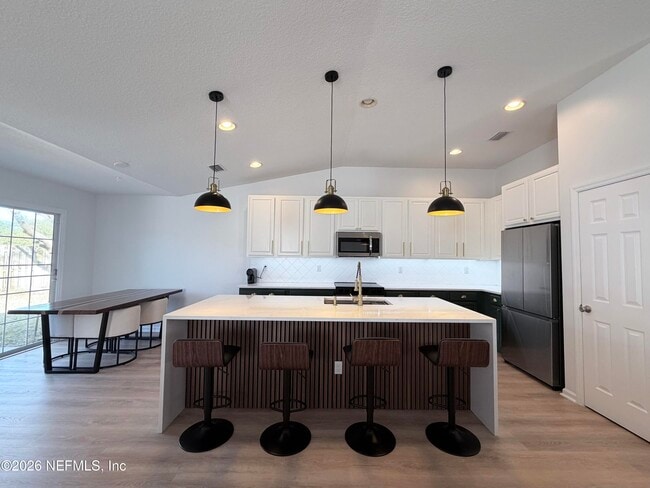 Building Photo - 4014 Cedar Bluff Ln