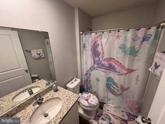 Building Photo - 255 Maple Run Dr