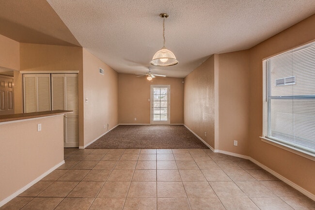 Building Photo - Home for Rent!