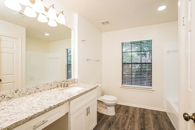 Building Photo - 7838 Sunny Ridge Dr