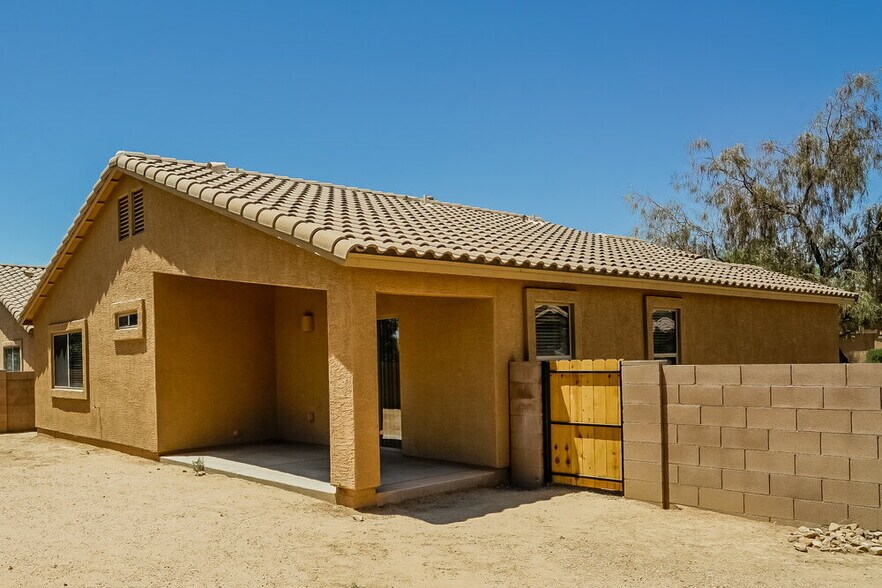 Building Photo - 11475 W Magic Song St
