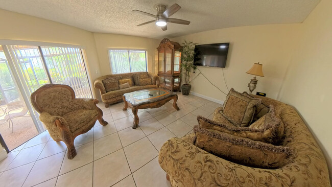 Building Photo - 13484 Jonquil Ct
