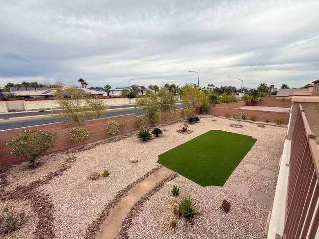 Building Photo - Luxury 6/BD 4.5/BA Large Furnished Home with Dual Primary Suites in Gated Community