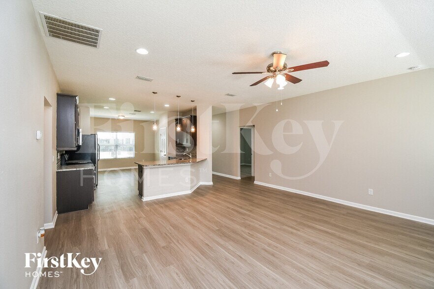 Building Photo - 9729 Kline Rd