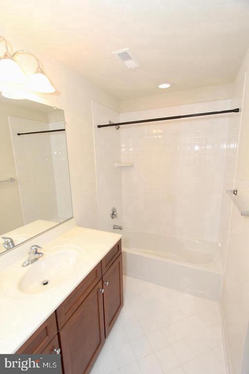 Building Photo - 8043 Reserve Way