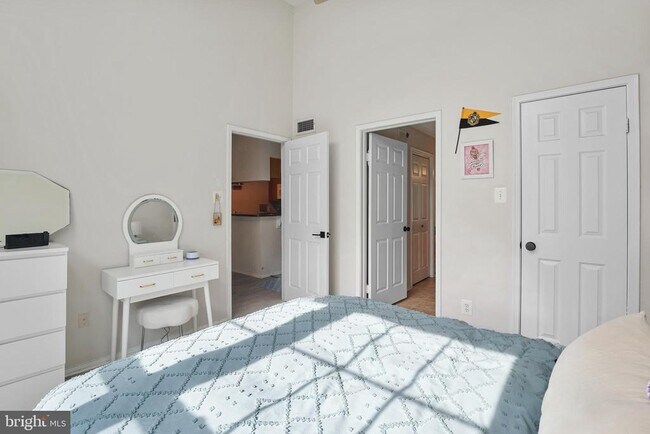 Building Photo - 3313 Wyndham Cir