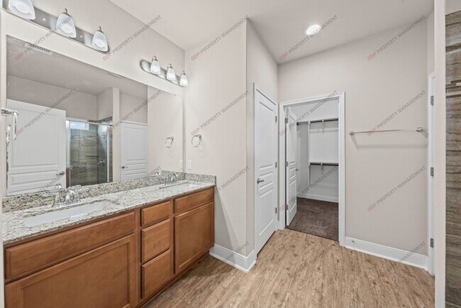 Building Photo - Magnificent home in Wyndham Hill Community! -Refrigerator, Washer/Dryer, and Lawn Care ALL INCLUDED