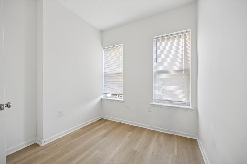 Building Photo - 1742 Edgley St