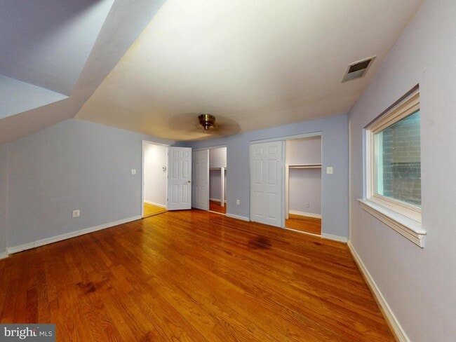 Building Photo - 3137 S Glebe Rd