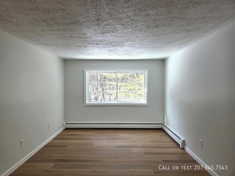 Building Photo - 10 Tall Pines Dr