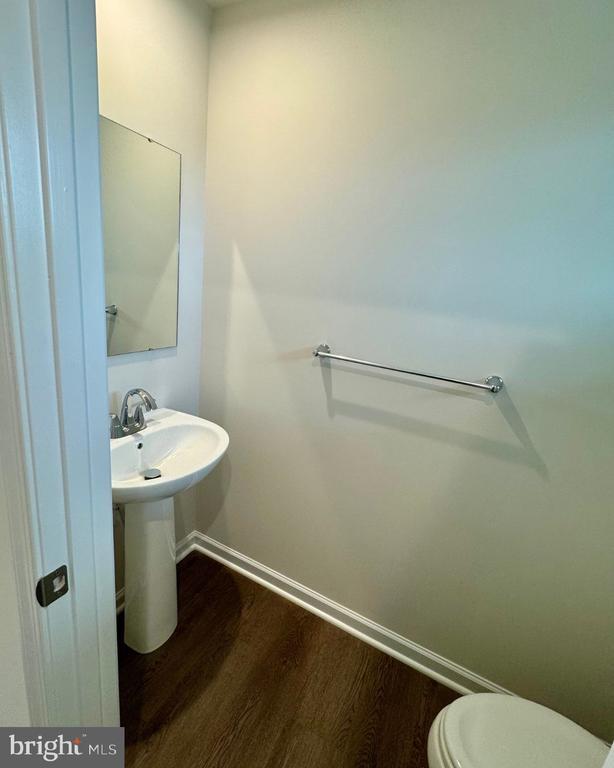 Building Photo - 2701 Apricot Dr
