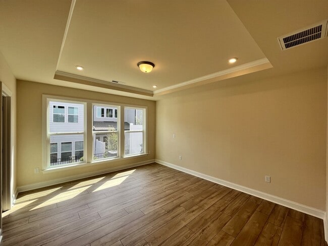 Building Photo - 704 Toulouse Ct