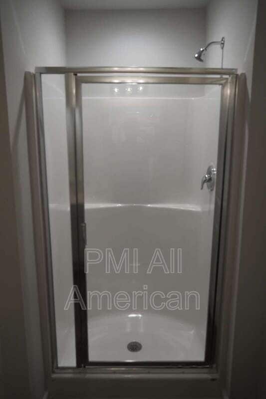 Building Photo - 289 Greenbay St