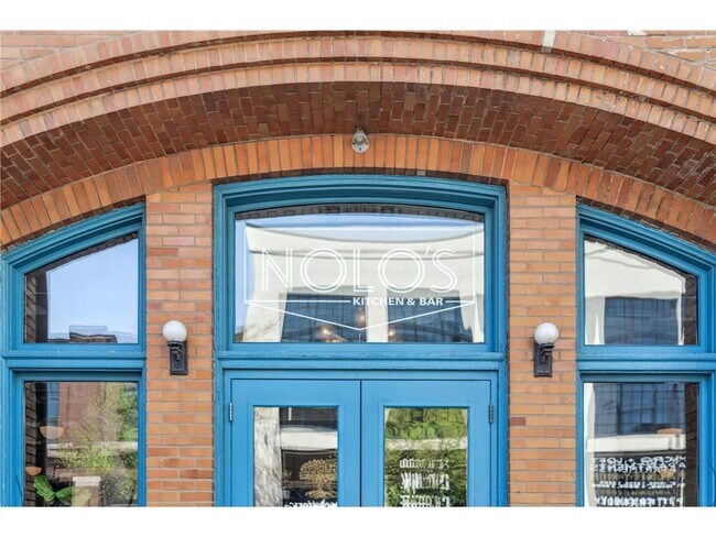 Building Photo - 700 N Washington Ave